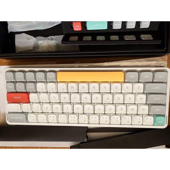 Nuphy Air60 v2 Wireless Keyboard -Gray New - Picture 4 of 9